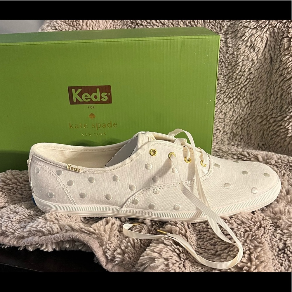 BRAND NEW White Ked’s Kate Spade Collection Sneaker - Size 9